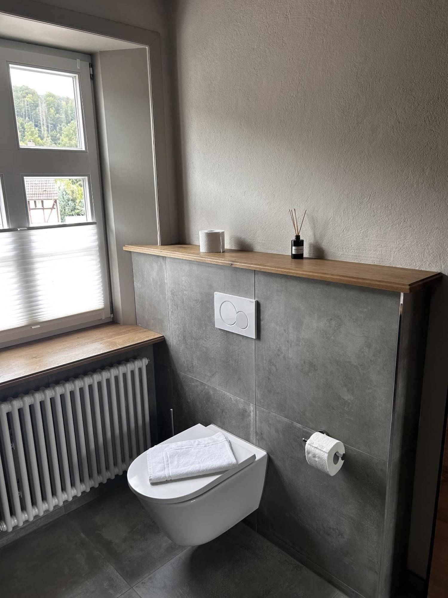 Landgasthof Koenig Von Preussen Helsa Exteriör bild